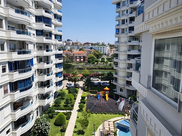 Apartment 2+1 on the first coastline in Tosmura