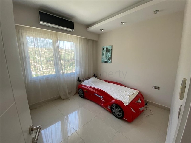 Four-room apartments in Mahmutlar