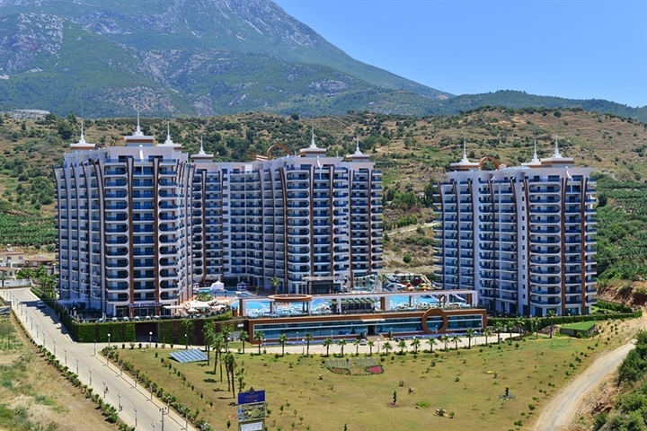 Four-room apartments in Mahmutlar