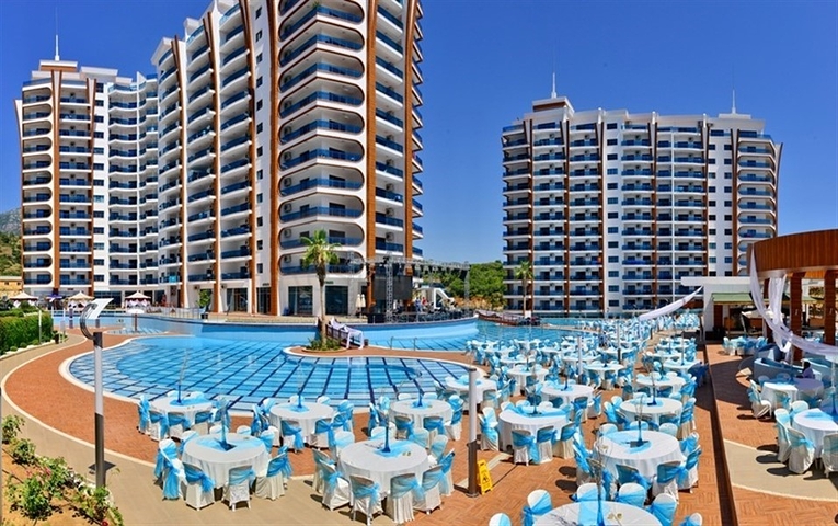 Four-room apartments in Mahmutlar