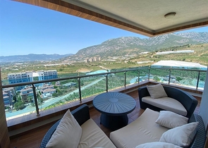 Four-room apartments in Mahmutlar