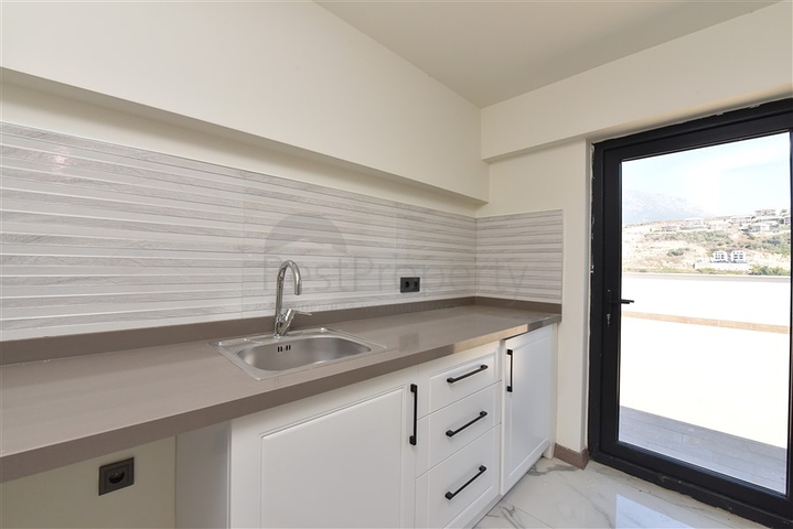 3+1 villa in the green area of Kargicak