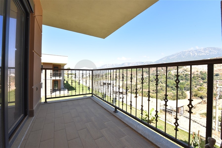 3+1 villa in the green area of Kargicak