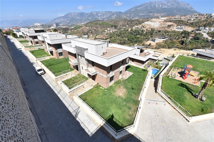 3+1 villa in the green area of Kargicak