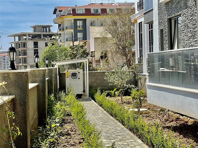 1+1 apartment for sale in Mahmutlar district