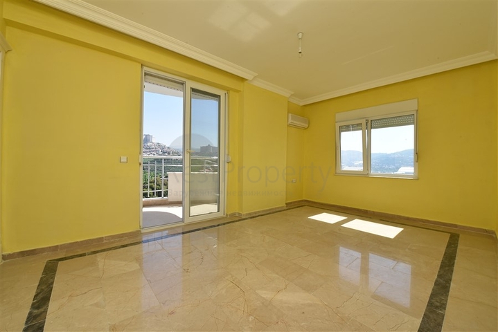 High floor - 2 bedroom apt - in Mahmutlar / Alanya 