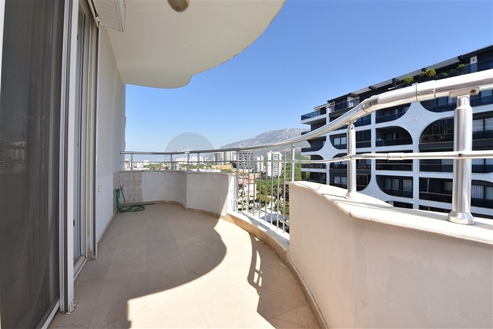 High floor - 2 bedroom apt - in Mahmutlar / Alanya 
