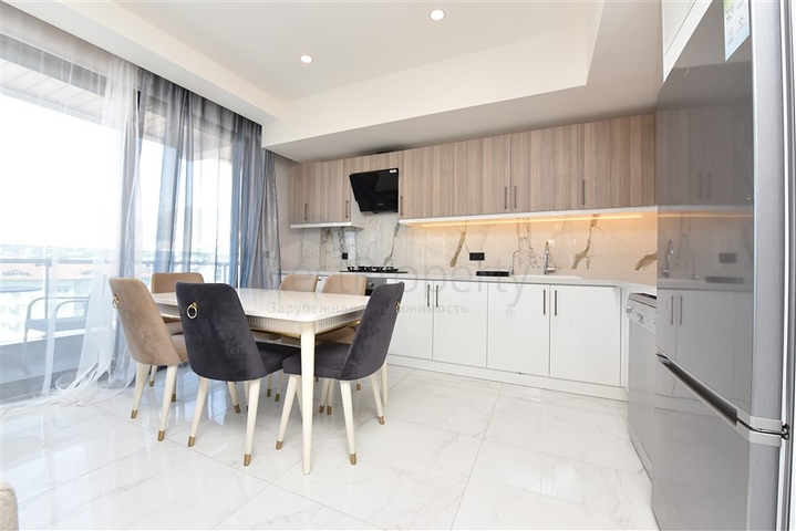 Luxury 2+1 penthouse on Cleopatra