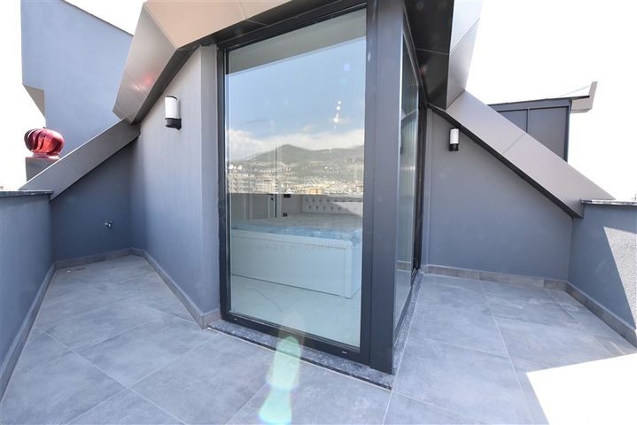 Luxury 2+1 penthouse on Cleopatra