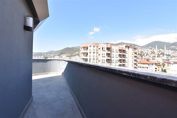 Luxury 2+1 penthouse on Cleopatra