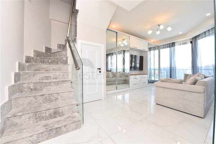 Luxury 2+1 penthouse on Cleopatra