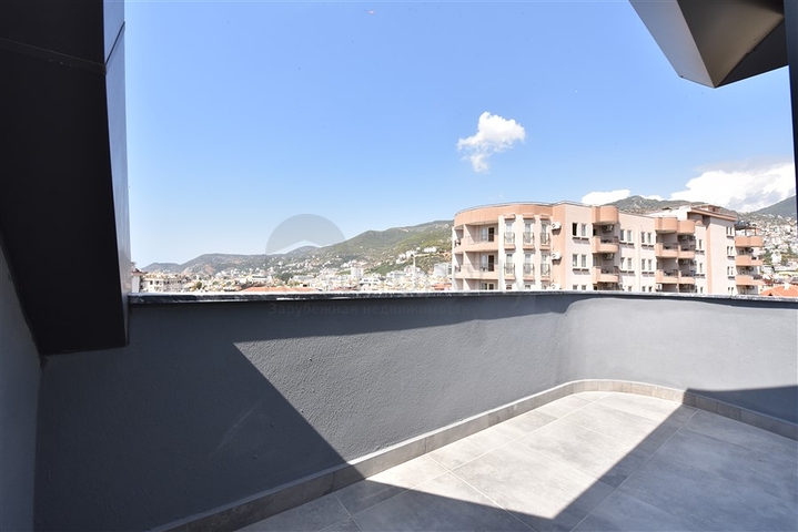 Luxury 2+1 penthouse on Cleopatra