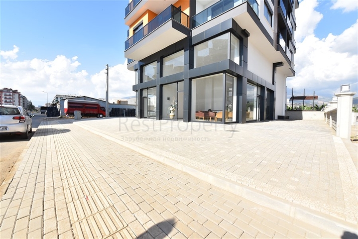 Commercial premises with access to the central street of Kargicak district 