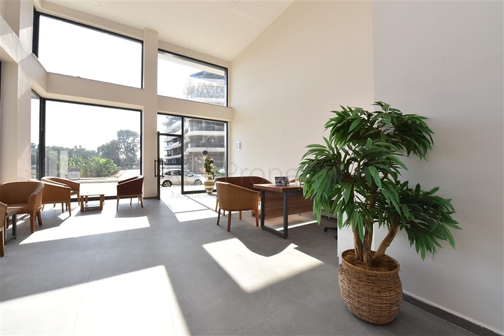 Commercial premises with access to the central street of Kargicak district 