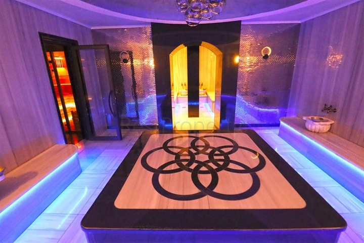 1+1 apartment with sea view in a new complex