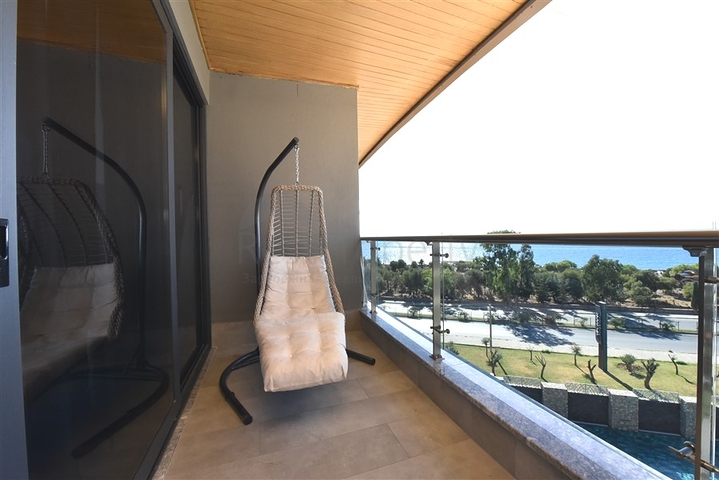 1+1 apartment with sea view in a new complex