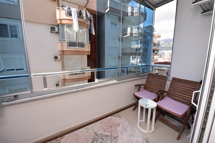 2+1 apartment with separate kitchen 125 m from the sea in Mahmutlar district