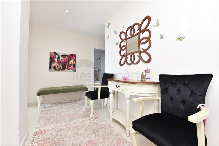 2+1 apartment with separate kitchen 125 m from the sea in Mahmutlar district