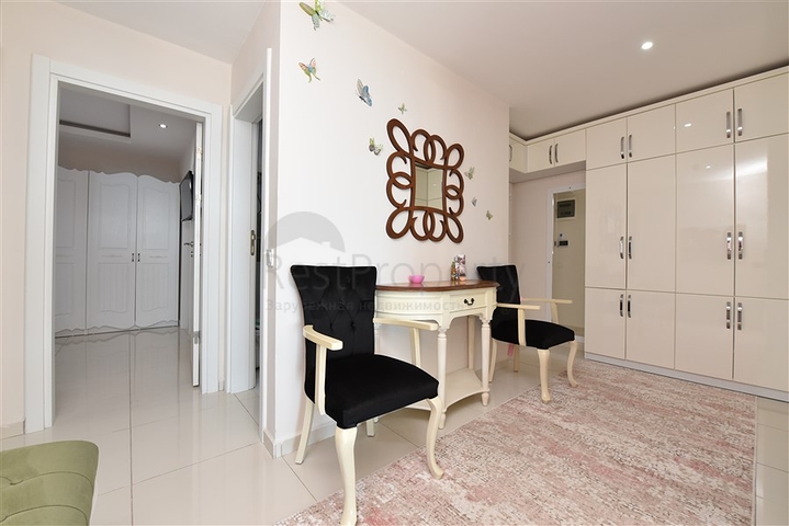 2+1 apartment with separate kitchen 125 m from the sea in Mahmutlar district