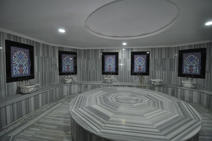 2+1 apartment with separate kitchen 125 m from the sea in Mahmutlar district