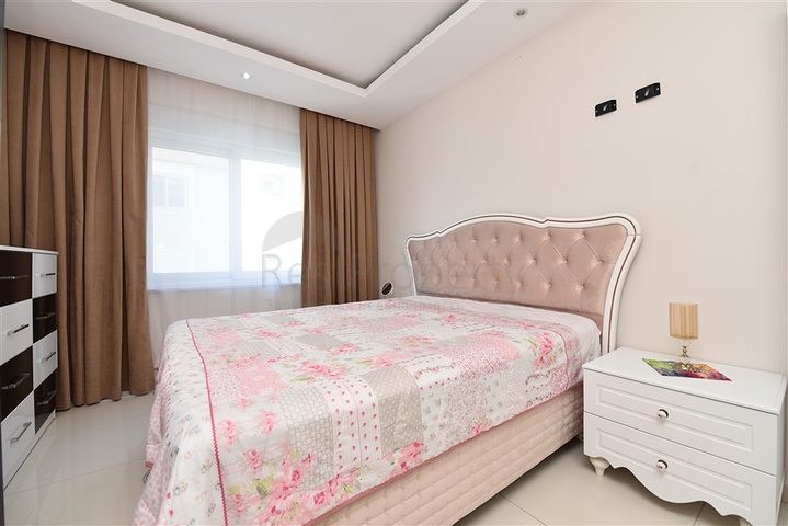 2+1 apartment with separate kitchen 125 m from the sea in Mahmutlar district