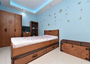 2+1 apartment with separate kitchen 125 m from the sea in Mahmutlar district