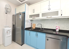 2+1 apartment with separate kitchen 125 m from the sea in Mahmutlar district