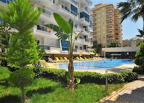 2+1 apartment with separate kitchen 125 m from the sea in Mahmutlar district