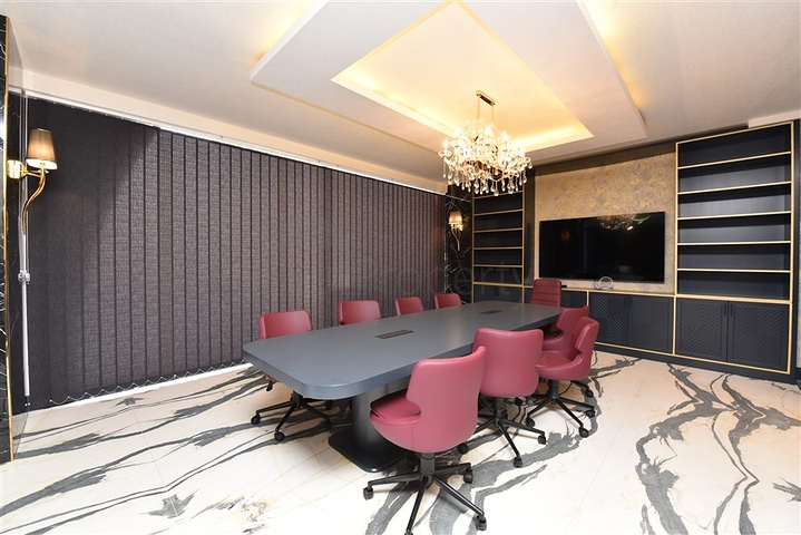 Commercial premises in the center of Mahmutlar