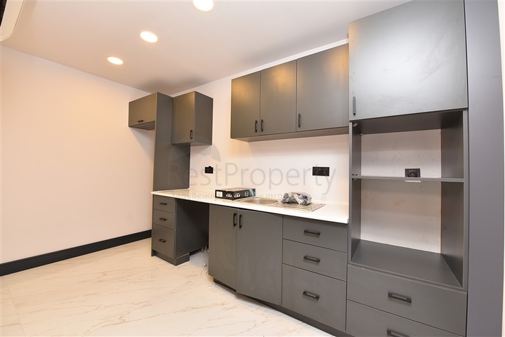 Commercial premises in the center of Mahmutlar