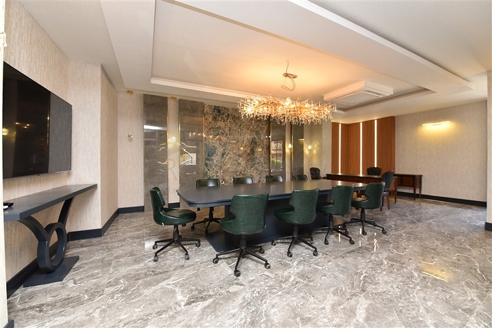 Commercial premises in the center of Mahmutlar