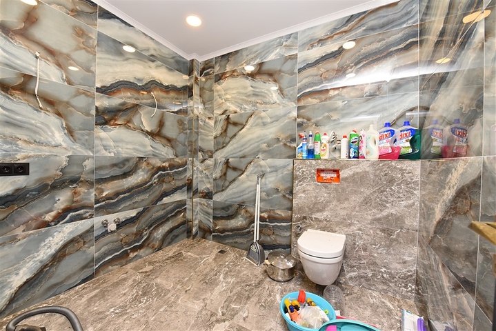 Commercial premises in the center of Mahmutlar