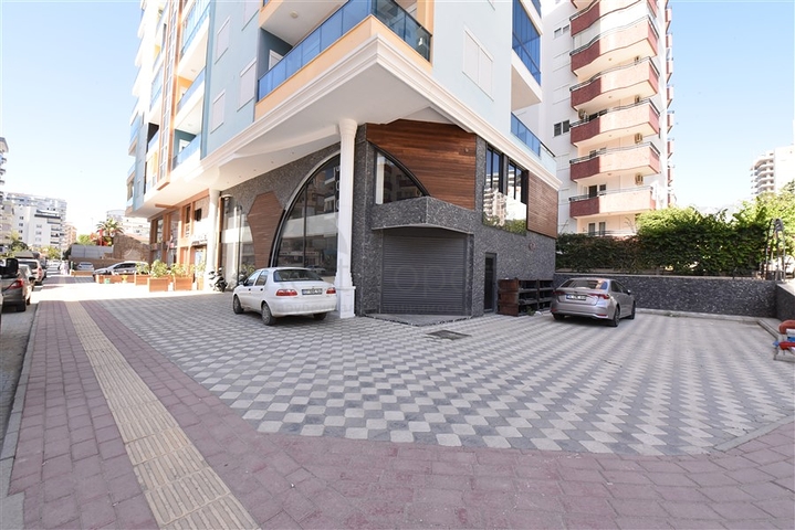 Commercial premises in the center of Mahmutlar