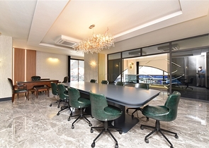 Commercial premises in the center of Mahmutlar