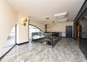 Commercial premises in the center of Mahmutlar