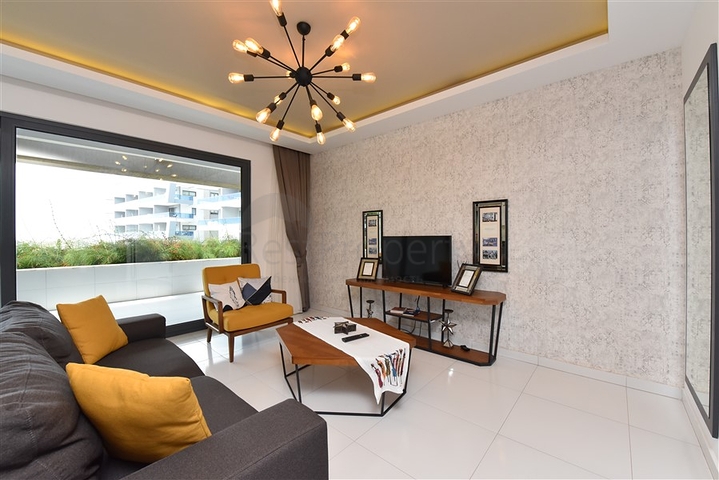 Garden duplex in one of the best complexes in Kargicak district