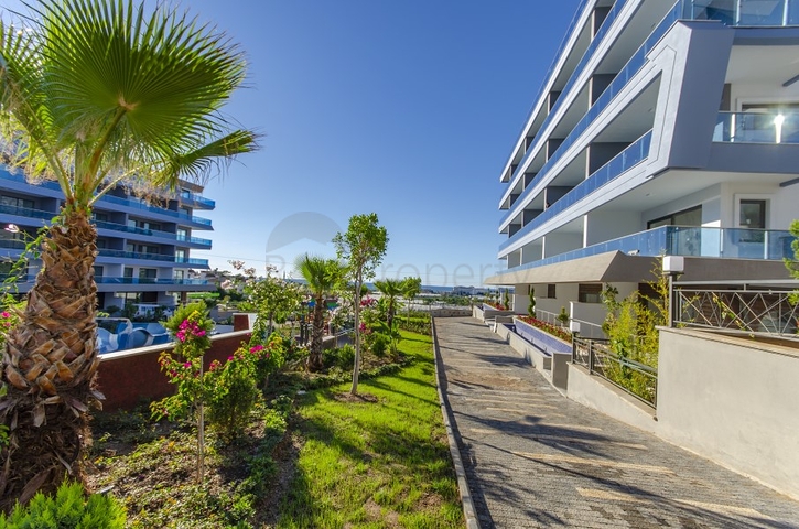 Garden duplex in one of the best complexes in Kargicak district