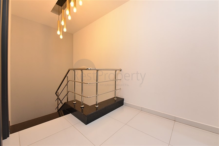 Garden duplex in one of the best complexes in Kargicak district