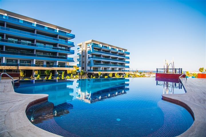 Garden duplex in one of the best complexes in Kargicak district