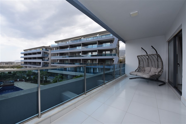 Garden duplex in one of the best complexes in Kargicak district