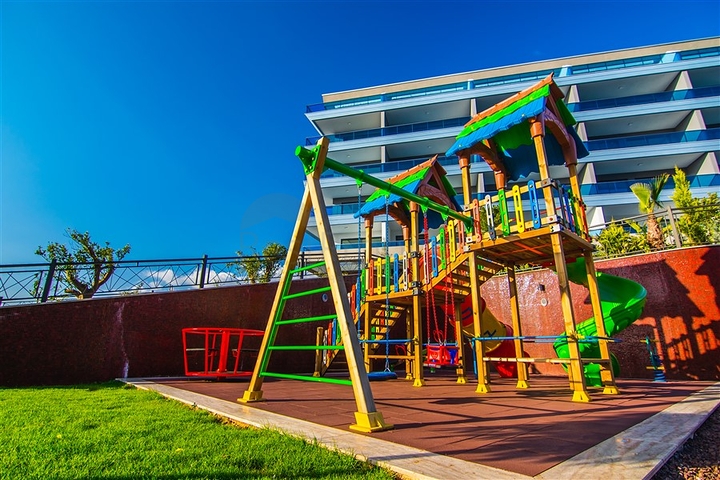 Garden duplex in one of the best complexes in Kargicak district