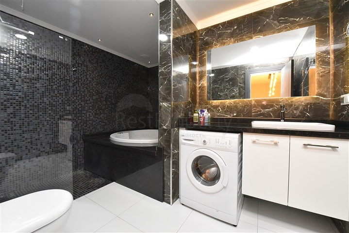 Garden duplex in one of the best complexes in Kargicak district