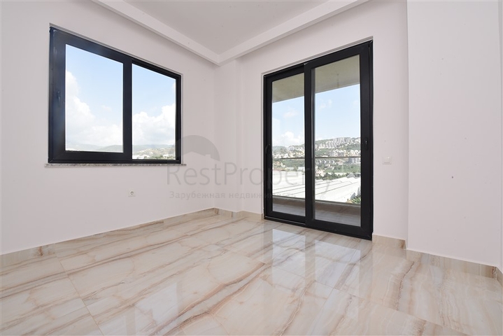 Spacious five-room penthouse