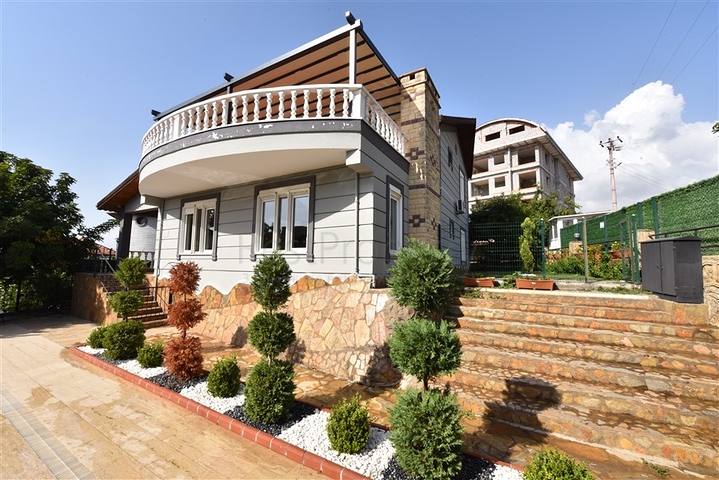 Villa with sea view in Kargicak area
