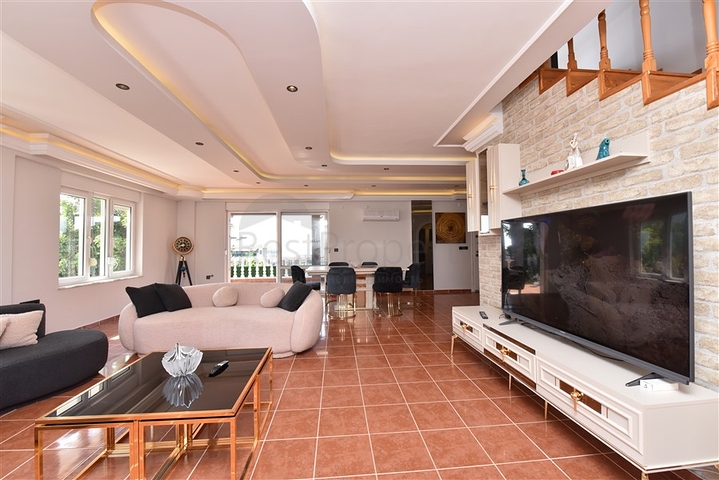 Villa with sea view in Kargicak area