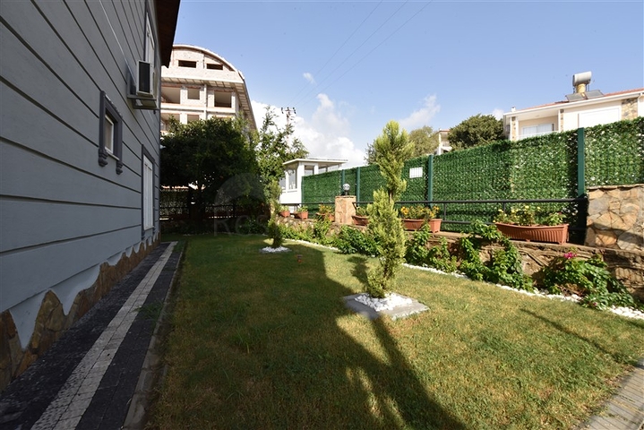 Villa with sea view in Kargicak area