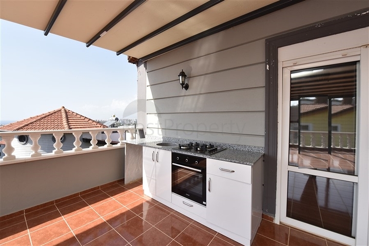 Villa with sea view in Kargicak area