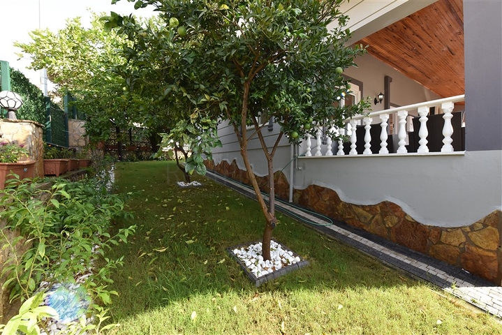 Villa with sea view in Kargicak area