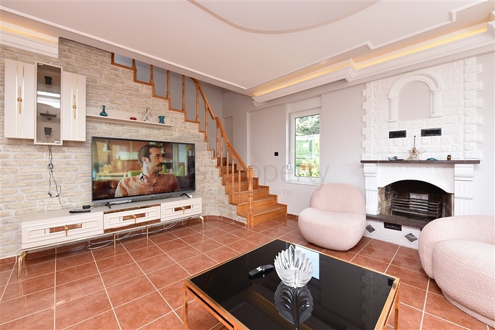 Villa with sea view in Kargicak area