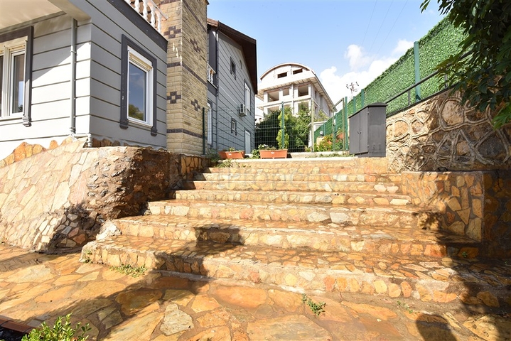 Villa with sea view in Kargicak area